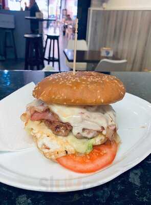 Punto D Encuentro Cafetería