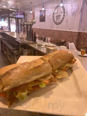 Punto D Encuentro Cafetería