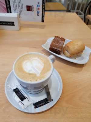 L'oficina Vinos & Tapas