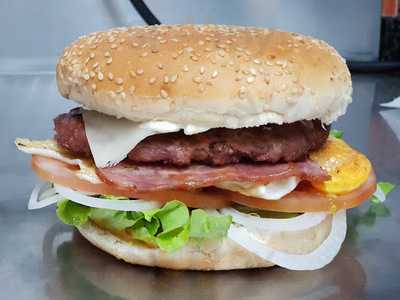 Mini Market Hamburgueseria La Piaza