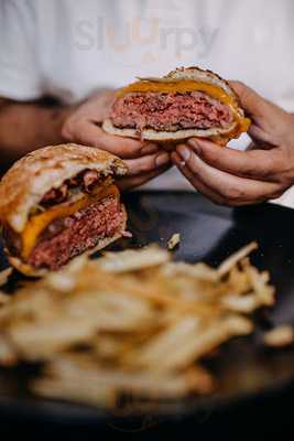 Chicago's Restaurant & Bar