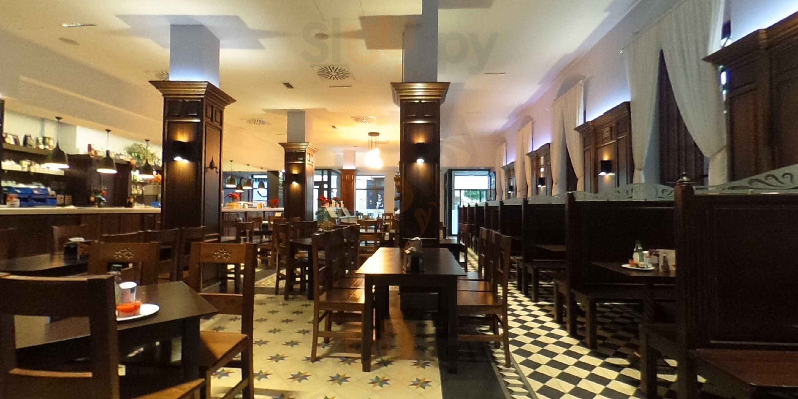 Café Bar Félix León