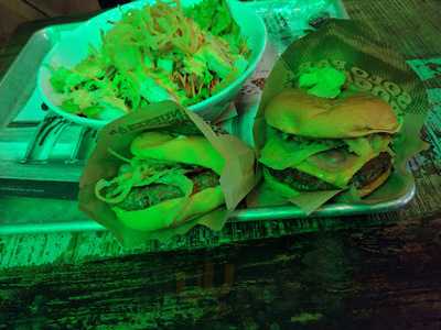 The Good Burger - C. C. La Sierra