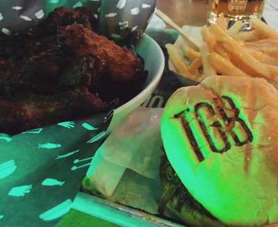 The Good Burger - C. C. La Sierra - Photo 7