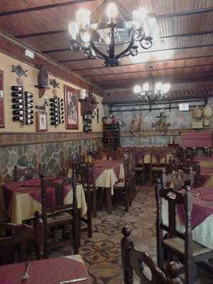 Meson Restaurante Las Palmeras - Photo 7