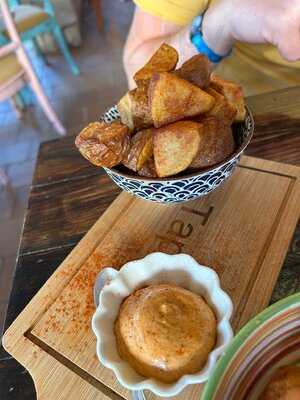 Churchill’s - Photo 8