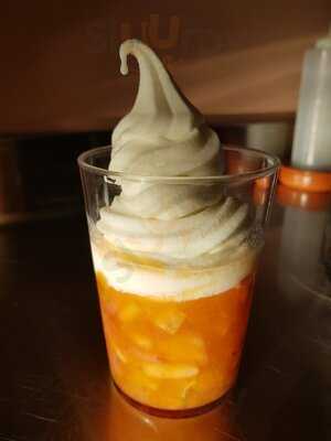 Petit Cafè Frozen Yogurt