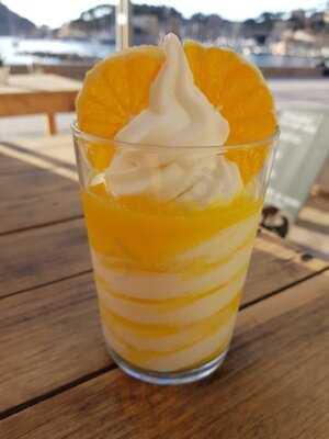 Petit Cafè Frozen Yogurt