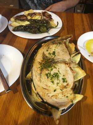 Revuelo Taberna Urbana