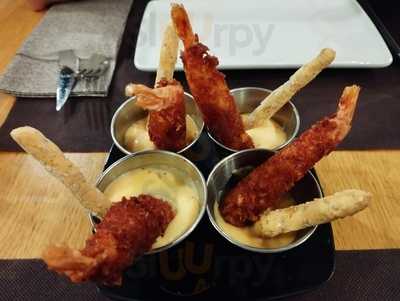 19 Tapas Y 500 Vinos