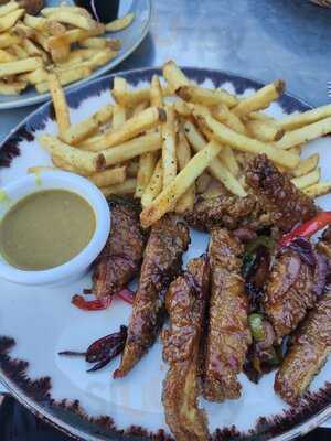 The Auld Triangle Bar & Restaurant