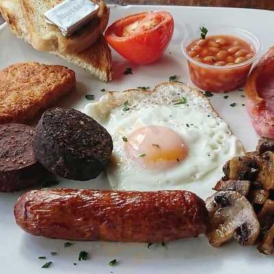 The Auld Triangle Bar & Restaurant