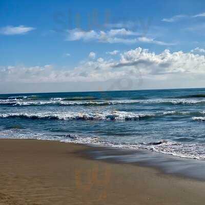 Lancaster Beach Club