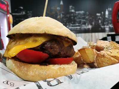 Hamburgueseria Black And White