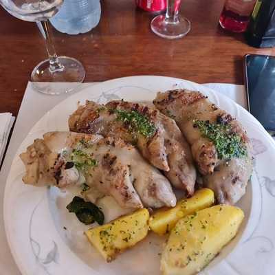 El Méson De Adeline