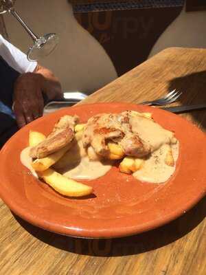 Bodegón Antoñito - Bar De Tapas Y Cañas En La Línea