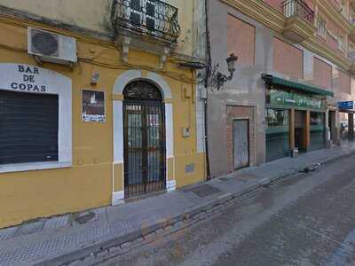 Bodegón Antoñito - Bar De Tapas Y Cañas En La Línea