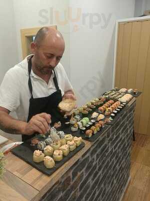 La Cantina Tapas Y Sushi