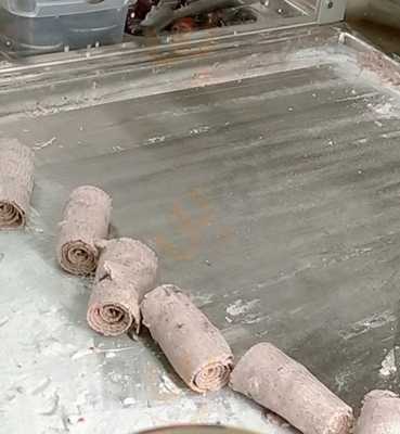 Thai Ice Cream Rolls