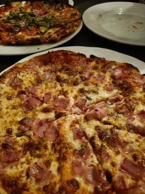 Pizzeria Cosa Nostra