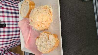 La Bellota Y El Centeno