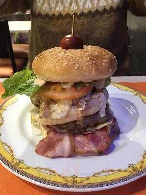 Class, Sandvitxeria Hamburgueseria Creperia