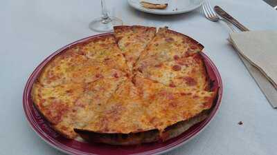 Pizzería La Competencia