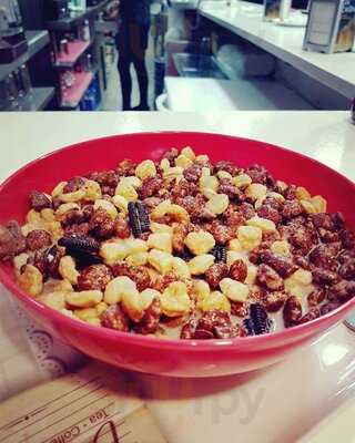 Samoa Cereal & Coffee