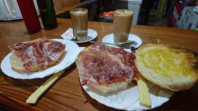 Cafetería-churrería Los Naranjos