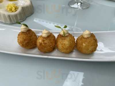 Mamanena By Víctor Suárez