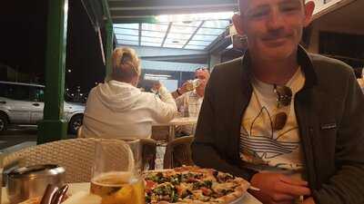 Los Claveles Pizzería-cafetería