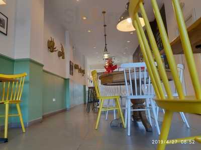 La Naranja Bakery Cafe