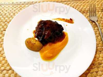 Vinomio Bar & Botánico