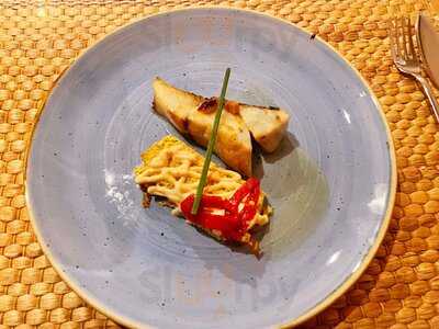 Vinomio Bar & Botánico