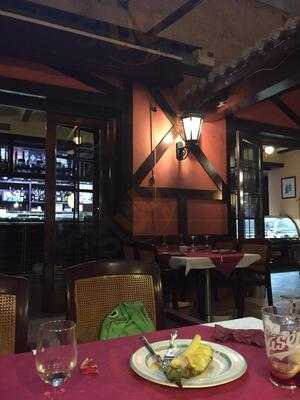 Meson Los Caballos 11