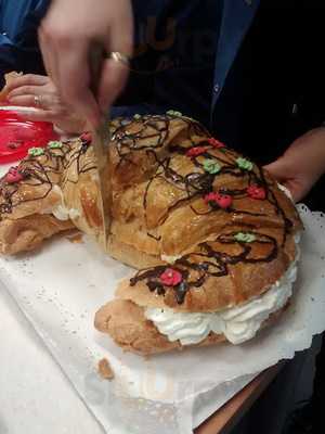 Minimal Coffee & Lounge Bar