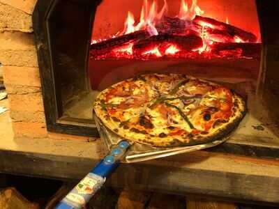 Pizzería Braseria De L'estacio