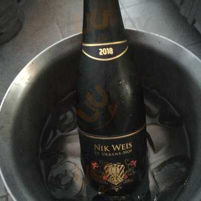 Les Tries Restaurant