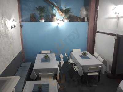 Bodegón Tomás El Policía