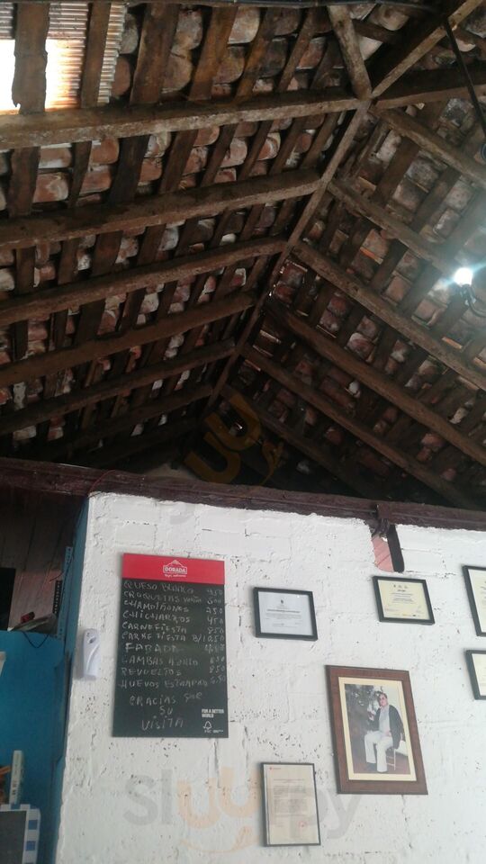 Bodegón Tomás El Policía