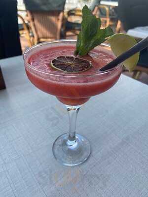 Indiana Johns Cala Egos