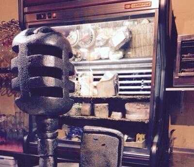 Tasca Queso, Pan Y Vino