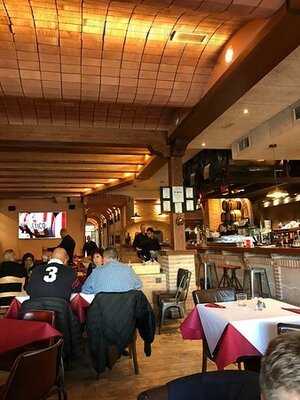 Asador Rio De Piedra