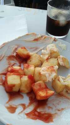 Taperia Pizzeria Bocatería El Candil