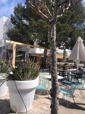 The Store Deli And Bistro