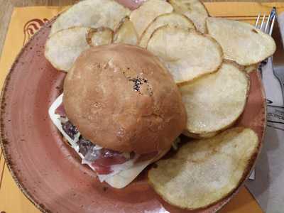 Pizzería La Competencia