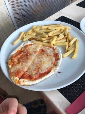 Supertramps Restaurant & Bar