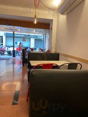 Mon Croissanteria Pizzeria Cafe