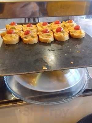 La Maestranza Tapas & Lounge Bar