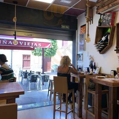 Tasca Viñas Viejas